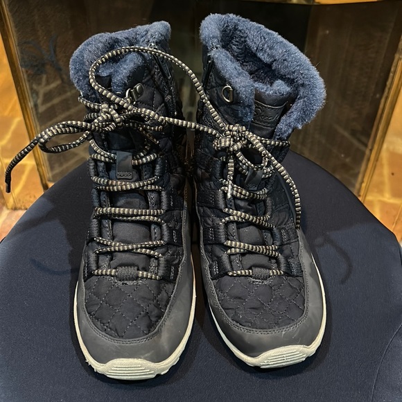 Sketchers Moro Street Ankle Boot - Picture 1 of 12